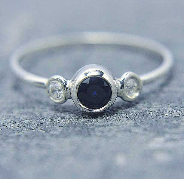 925 Sterling silver, and Sapphire iStatement