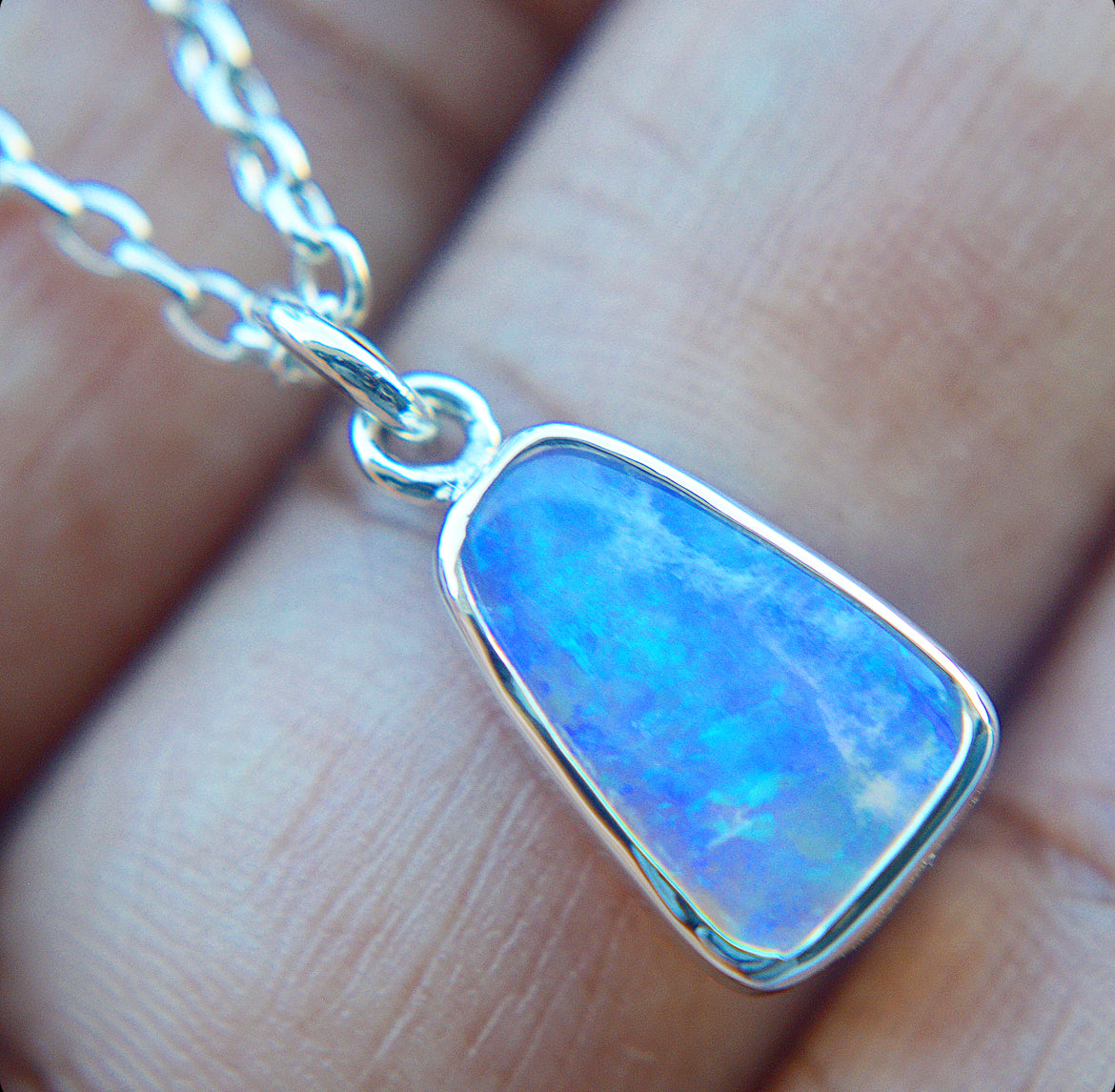 925 Sterling Silver and AustralianCrystal Opal Pendant Necklace